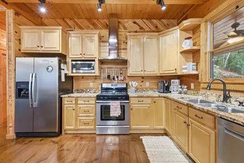 830 Noonday Sun Ridge Topton NC 28781