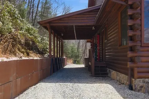 830 Noonday Sun Ridge Topton NC 28781