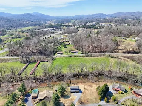 195 Rivers Edge Drive Hayesville NC 28904