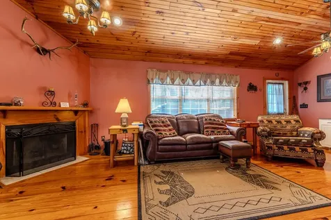 33 Hamlet Circle Murphy NC 28906