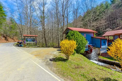 285 Peachtree Mtn Estate Road Murphy NC 28906