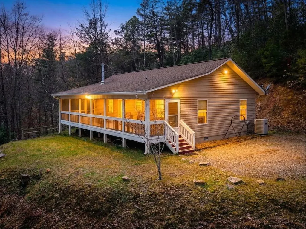 145 Raymond Wilson Road Topton NC 28781