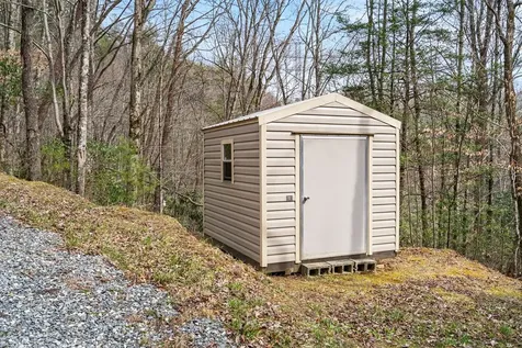 145 Raymond Wilson Road Topton NC 28781
