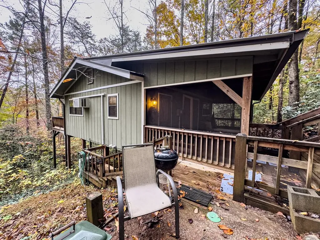 231 Dogwood Circle Hayesville NC 28904