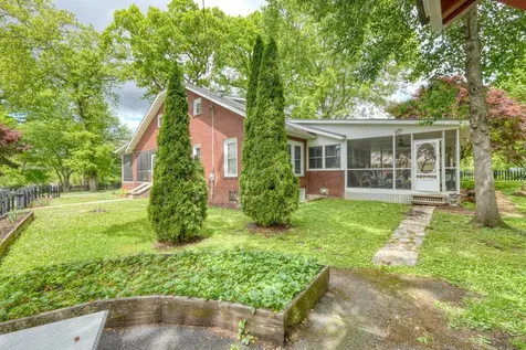 32 Aquone Andrews NC 28901