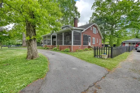 32 Aquone Andrews NC 28901