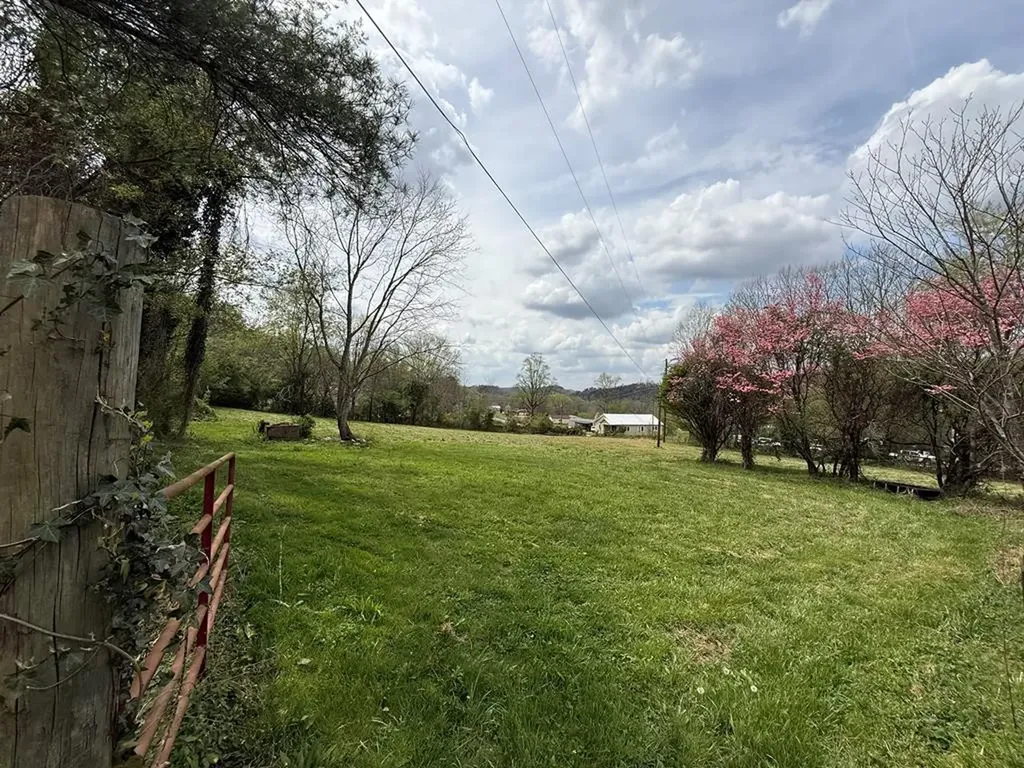 317 Robinson Road Andrews NC 28901