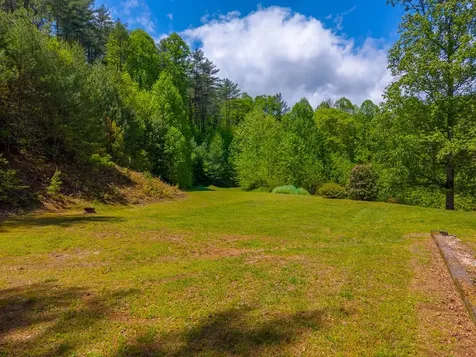1364 Atoah Road Robbinsville NC 28771