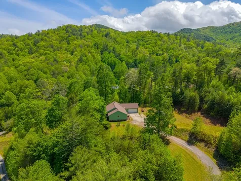 1364 Atoah Road Robbinsville NC 28771