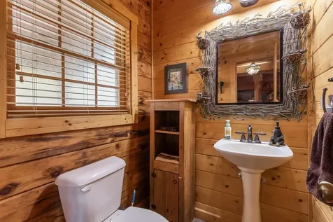 582 Sahkanaga Drive Murphy NC 28906