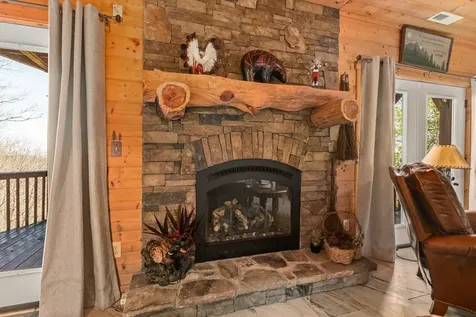 582 Sahkanaga Drive Murphy NC 28906