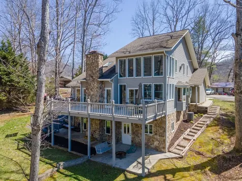82 Avisco Road Robbinsville NC 28771