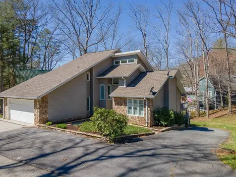 82 Avisco Road Robbinsville NC 28771