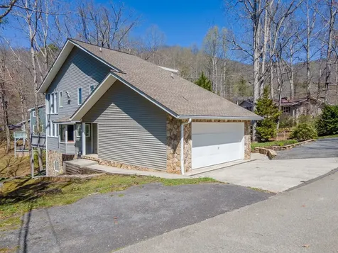 82 Avisco Road Robbinsville NC 28771