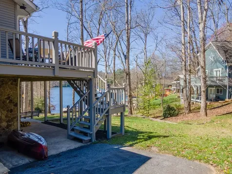 82 Avisco Road Robbinsville NC 28771