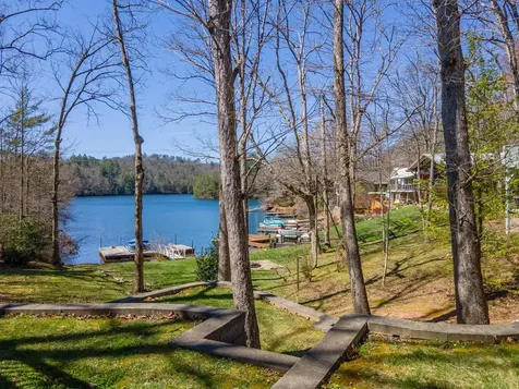 82 Avisco Road Robbinsville NC 28771