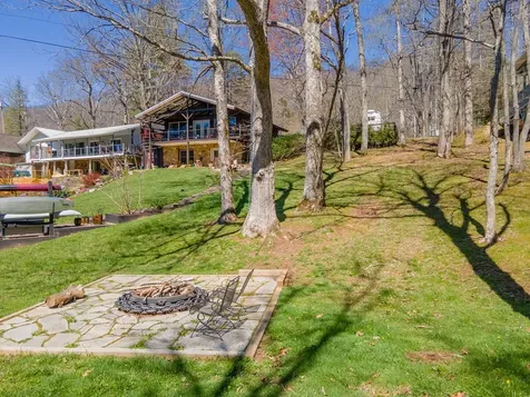 82 Avisco Road Robbinsville NC 28771