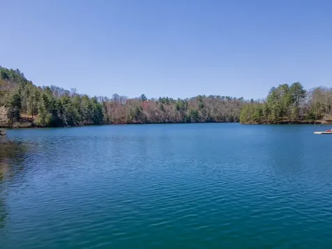 82 Avisco Road Robbinsville NC 28771