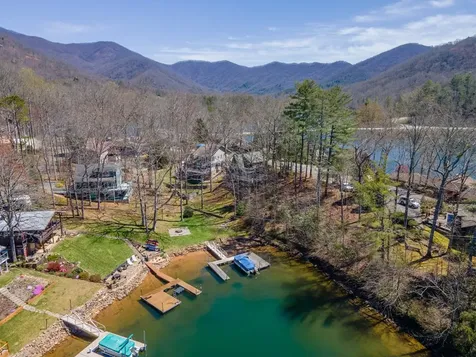 82 Avisco Road Robbinsville NC 28771