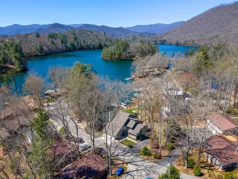 82 Avisco Road Robbinsville NC 28771