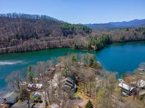 82 Avisco Road Robbinsville NC 28771