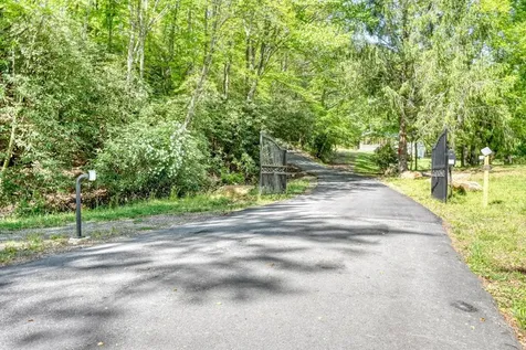 296 Peaks Drive Hayesville NC 28904