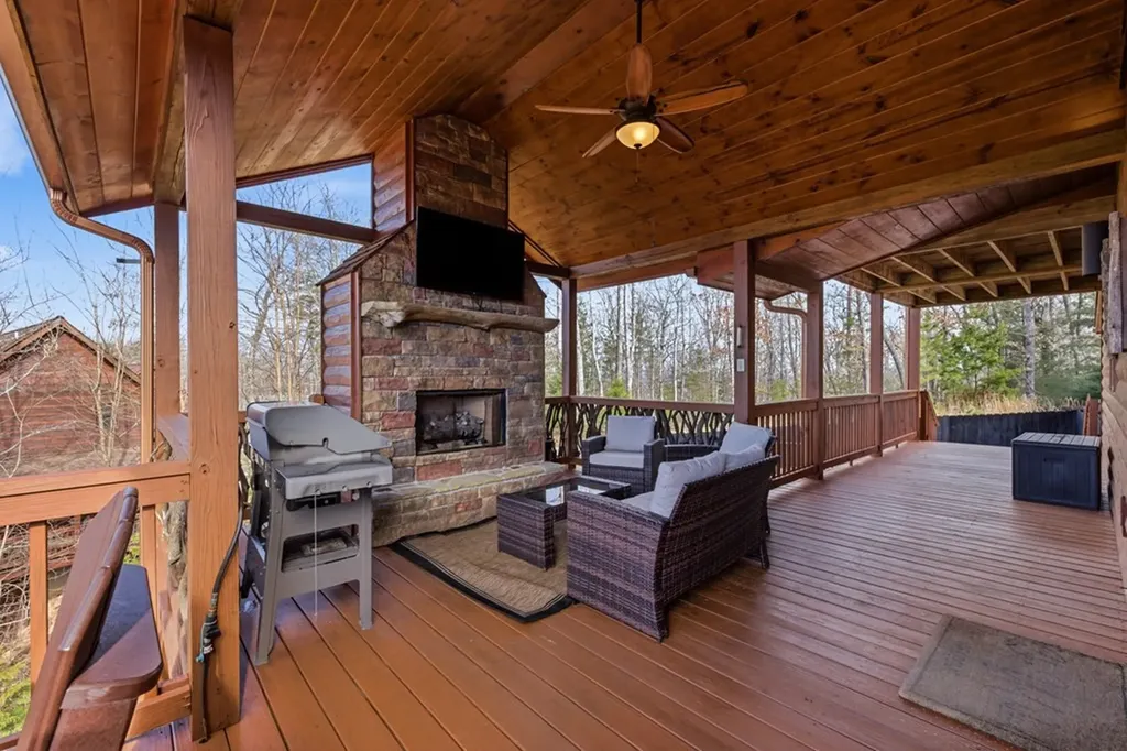 33 Stanley Ridge Drive Morganton GA 30560