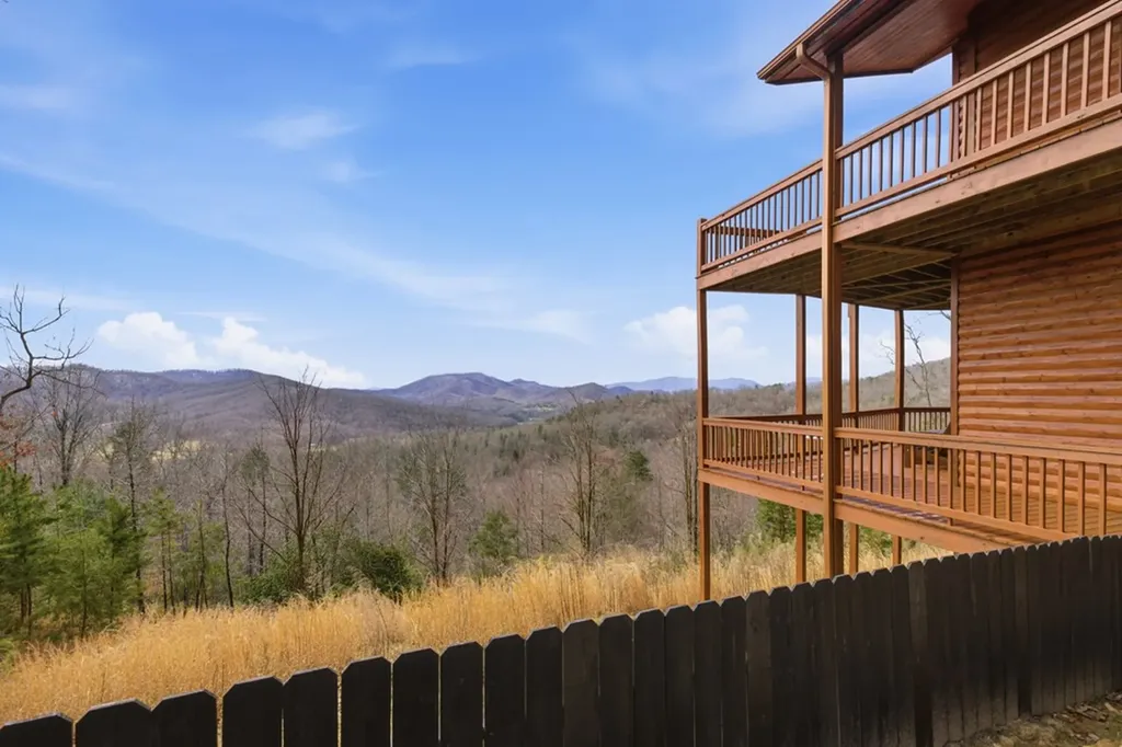 33 Stanley Ridge Drive Morganton GA 30560