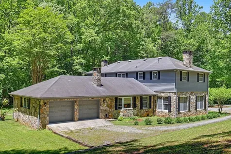 1127 Burch Branch Road Hiawassee GA 30546