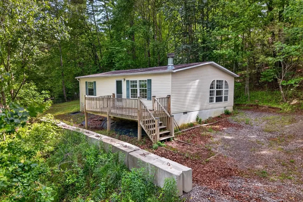 282 W Cherry Road Hayesville NC 28904