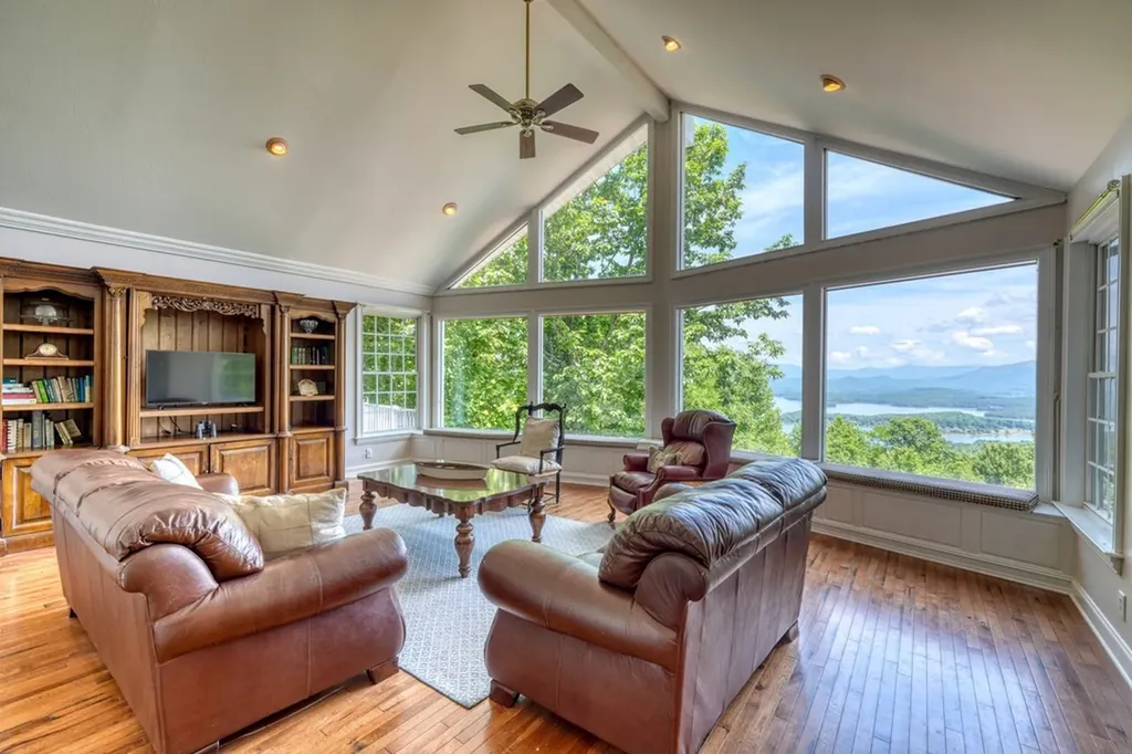 860 Ramey Mountain Road Hiawassee GA 30546