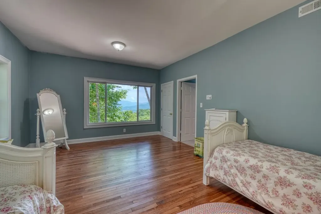 860 Ramey Mountain Road Hiawassee GA 30546