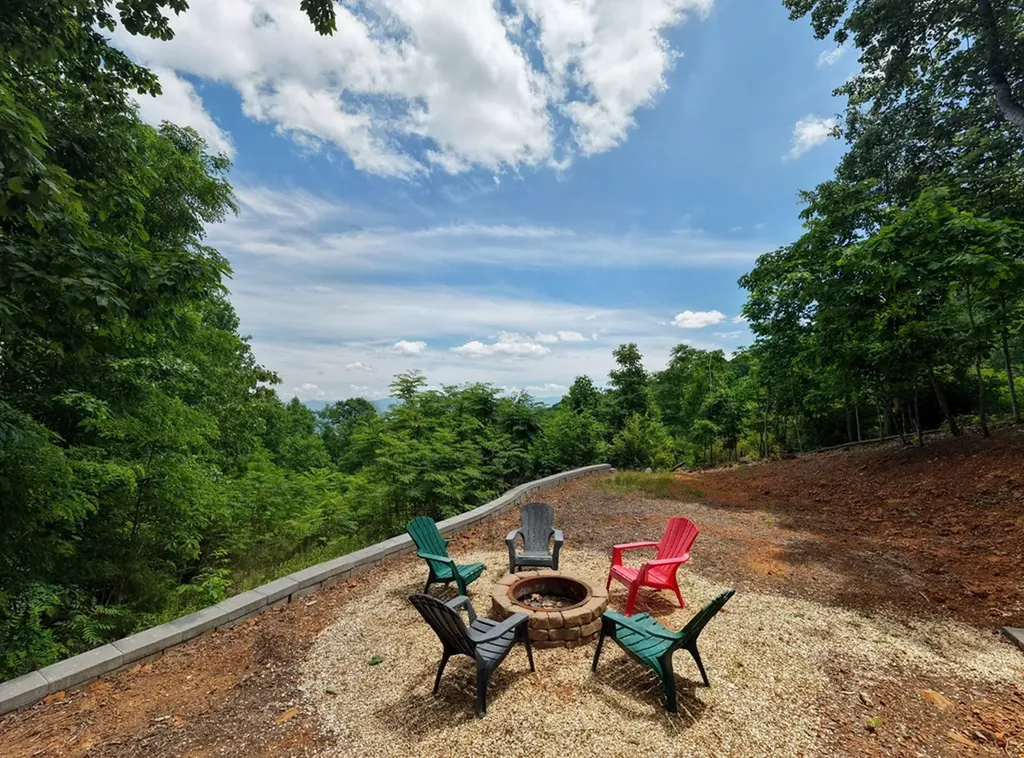 860 Ramey Mountain Road Hiawassee GA 30546