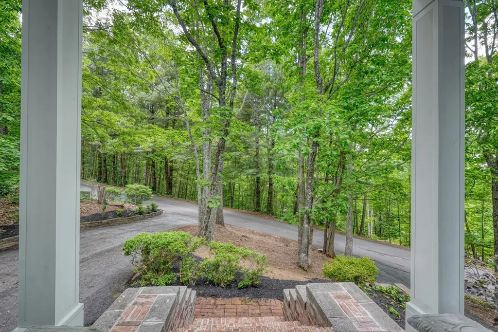 860 Ramey Mountain Road Hiawassee GA 30546