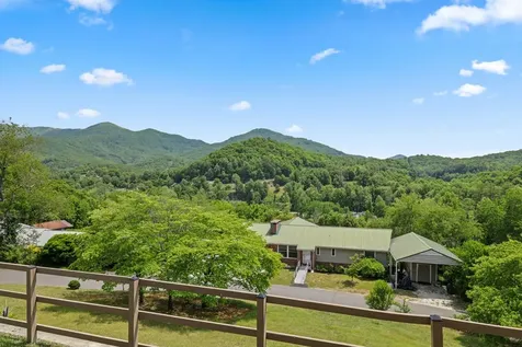 533 Lemons Branch Road Bryson City NC 28713
