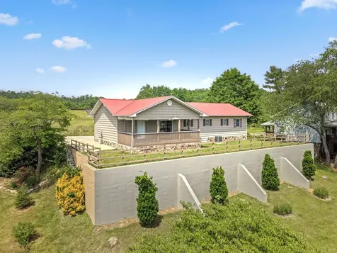 533 Lemons Branch Road Bryson City NC 28713