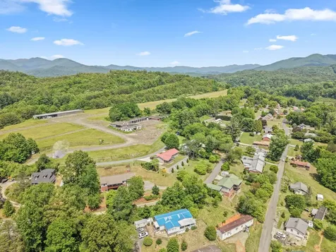 533 Lemons Branch Road Bryson City NC 28713