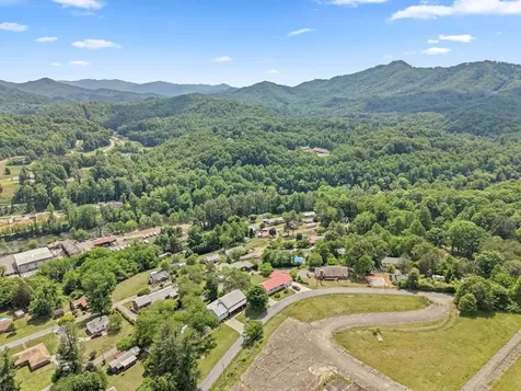 533 Lemons Branch Road Bryson City NC 28713