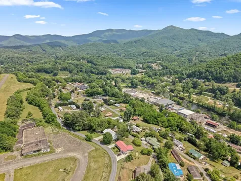 533 Lemons Branch Road Bryson City NC 28713