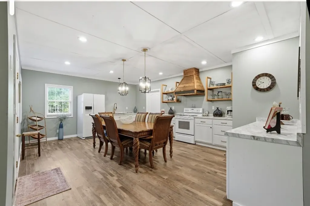 178 Windy Blue Ridge GA 30513