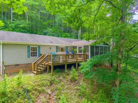 224 Cochrans Creek Road Robbinsville NC 28771