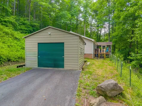 224 Cochrans Creek Robbinsville NC 28771