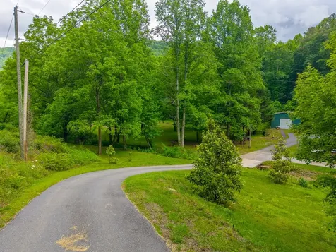 224 Cochrans Creek Robbinsville NC 28771