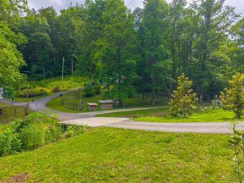224 Cochrans Creek Road Robbinsville NC 28771