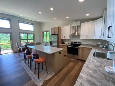 390 Fiddlers Way Brasstown NC 28902