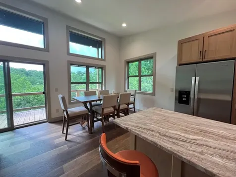 390 Fiddlers Way Brasstown NC 28902