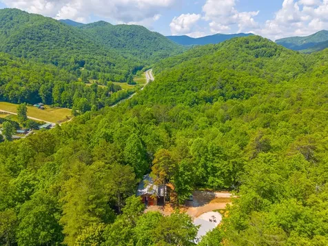310 Wolf Creek Heights Road Almond NC 28702