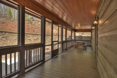486 Henderson Lane Mineral Bluff GA 30559