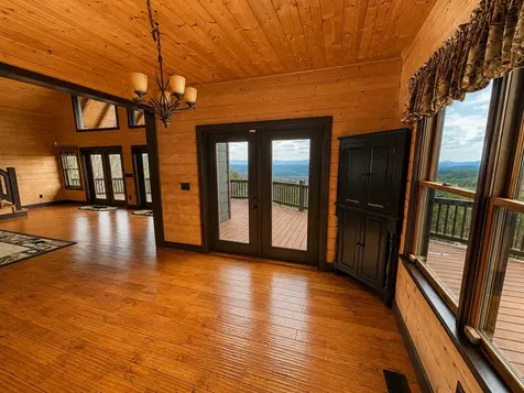 486 Henderson Lane Mineral Bluff GA 30559