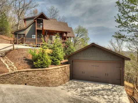 486 Henderson Lane Mineral Bluff GA 30559